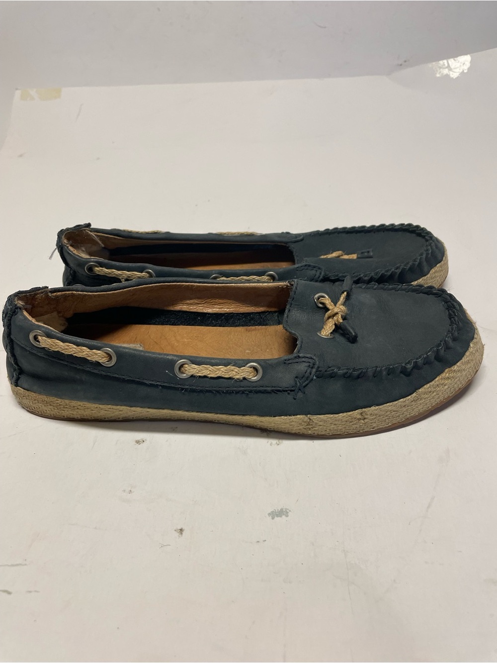 UGG Women's Chiffon 1004111 Blue Leather Slip On Round Toe Moccasins Size 6.5